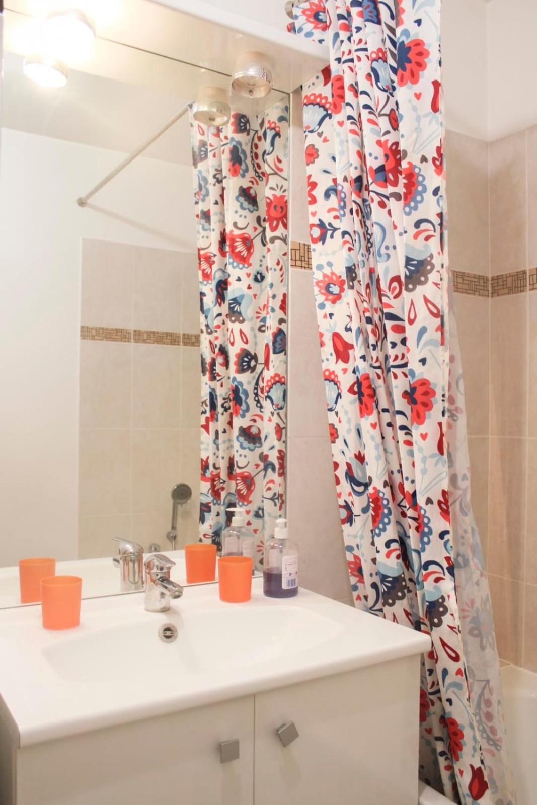 3-Rooms Apartment With Wifi And Balcony Saint-Denis  Esterno foto